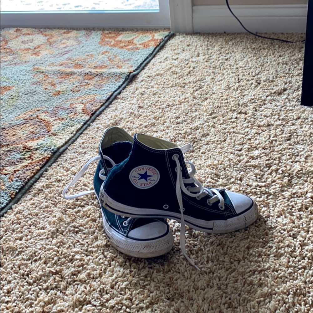 Black converse Women’s 8!